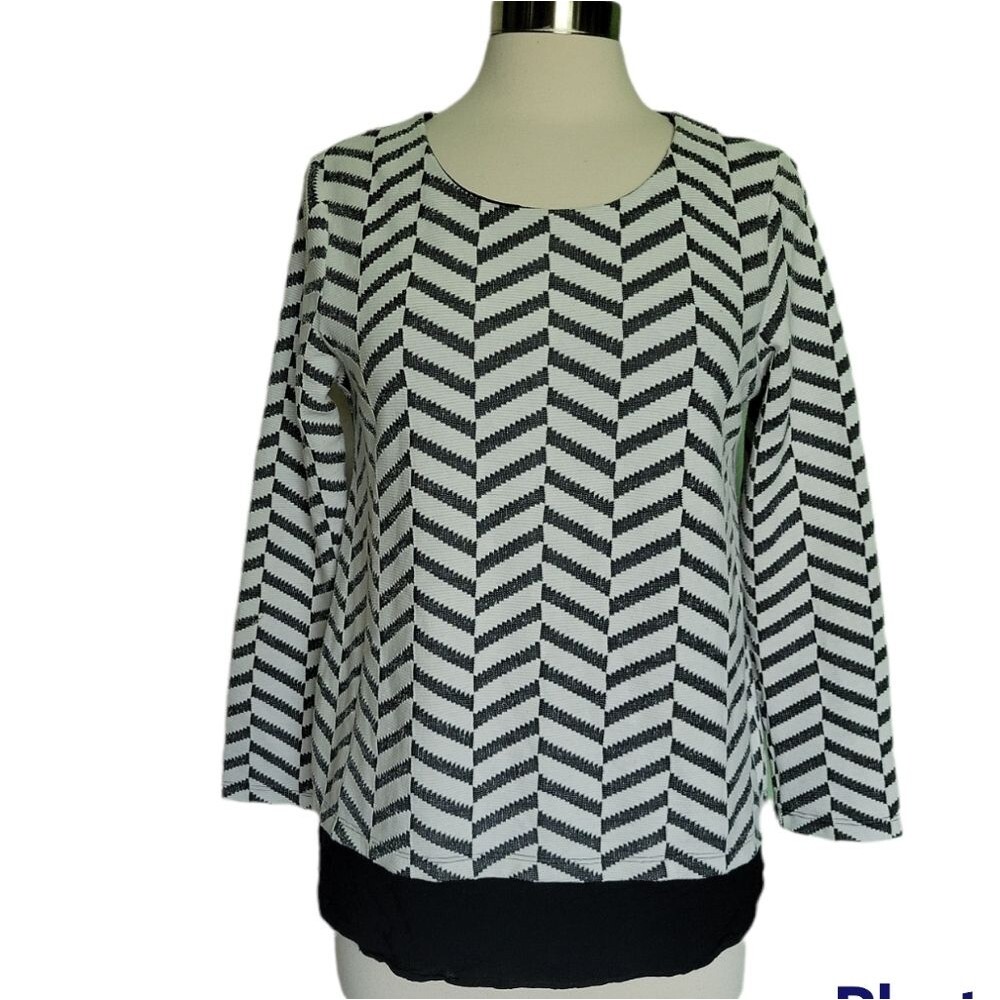Pleione Black&White Chevron Long Sleeve Top - M